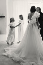 Load image into Gallery viewer, Flower Girl